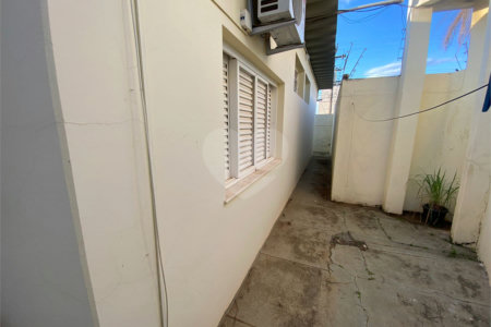 Casa térrea no Jardim Macarengo .