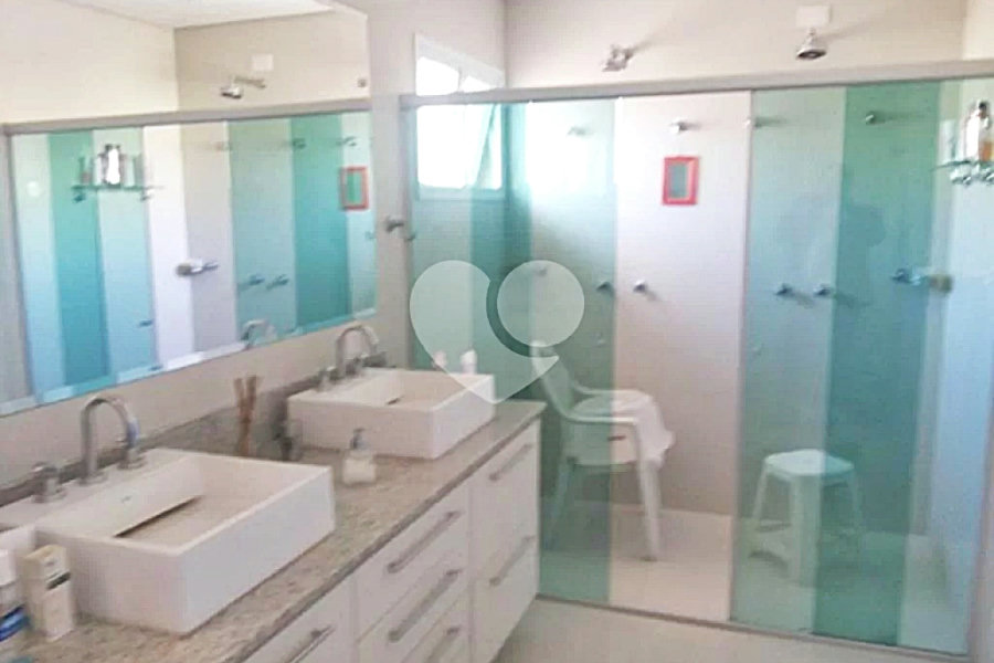 Casa à venda com 4 quartos, sendo 3 suítes, em Santana, São Paulo, SP
