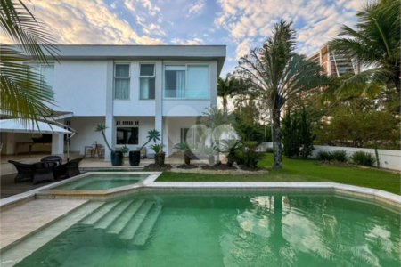 Casa à venda com 5 suítes no condomínio Malibu, Rio de Janeiro - RJ