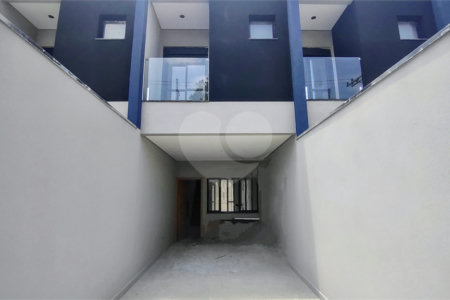 Sobrado à venda com 3 quartos, sendo 1 suíte, em Vila Granada, São Paulo, SP