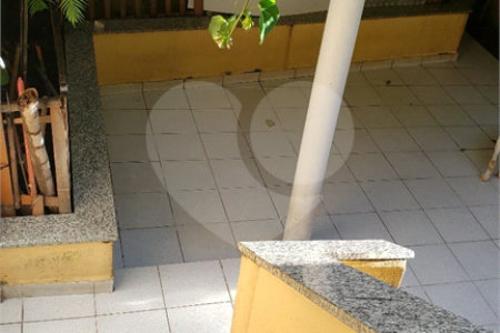 Casa à venda com 3 suítes em Cambuci, São Paulo, SP