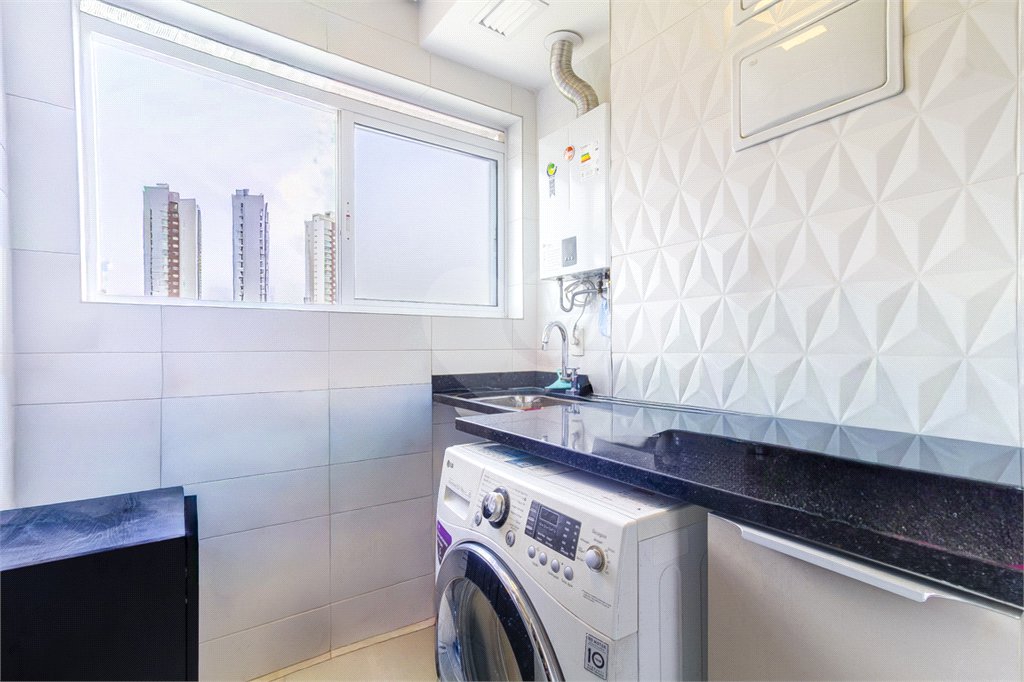 Apartamento à venda com 3 quartos, sendo 1 suíte,  em Jardim Vazani, São Paulo, SP