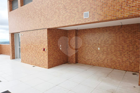 Triplex à venda com 4 suítes em Anhangabaú, Jundiaí, SP