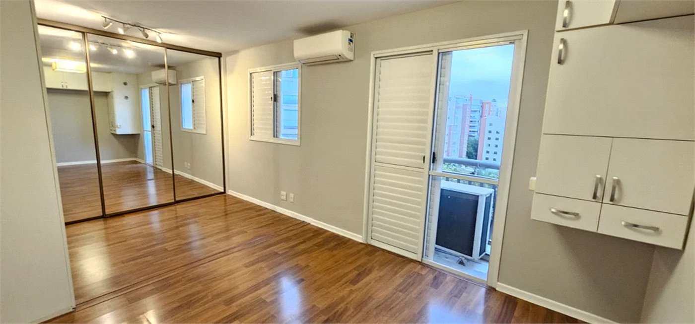Cobertura à venda com 4 quartos, sendo 3 suítes,  em Cidade São Francisco, São Paulo, SP