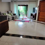 Sobrado à venda com 4 quartos, sendo 2 suítes, em Vila Petrópolis, Atibaia, SP