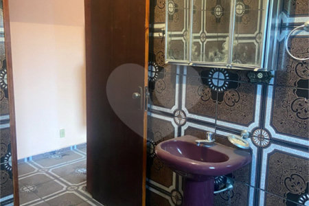 Sobrado à venda com 4 quartos, sendo 2 suítes, em Vila Ruth, Poá, SP