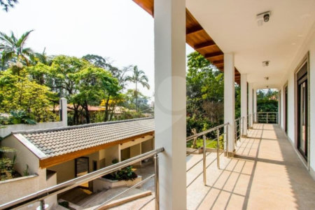 Casa Térrea à venda com 5 suítes em Jardim Marajoara, São Paulo, SP