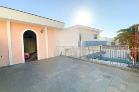 Sobrado à venda com 4 quartos em Vila Ipojuca, São Paulo, SP