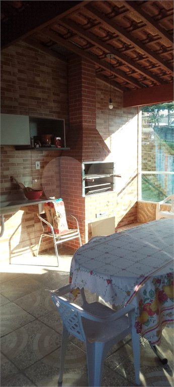 Casa à venda com 3 quartos em Vila Jundiaí, Mogi das Cruzes, SP