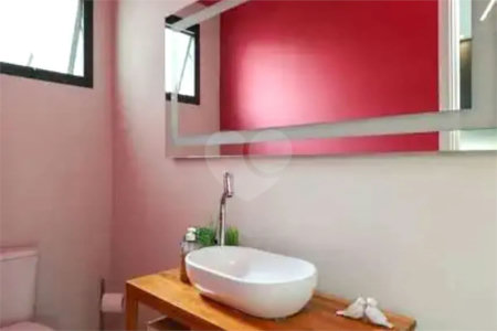Casa à venda com 2 quartos, sendo 1 suíte,  no condomínio Cube Real Parque, São Paulo - SP