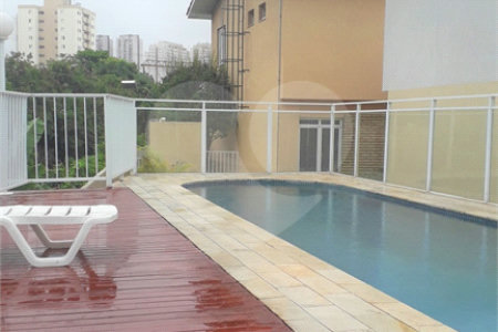 Casa à venda com 3 quartos, sendo 1 suíte,  no condomínio Jardim das Palmas, São Paulo - SP