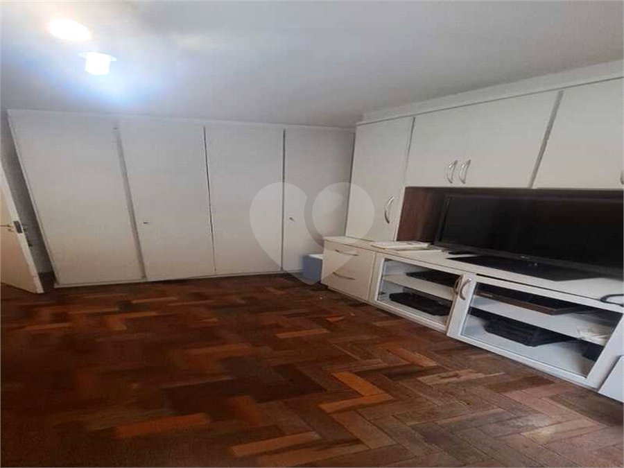 Apartamento à venda com 3 quartos, sendo 1 suíte, em Pinheiros, São Paulo, SP