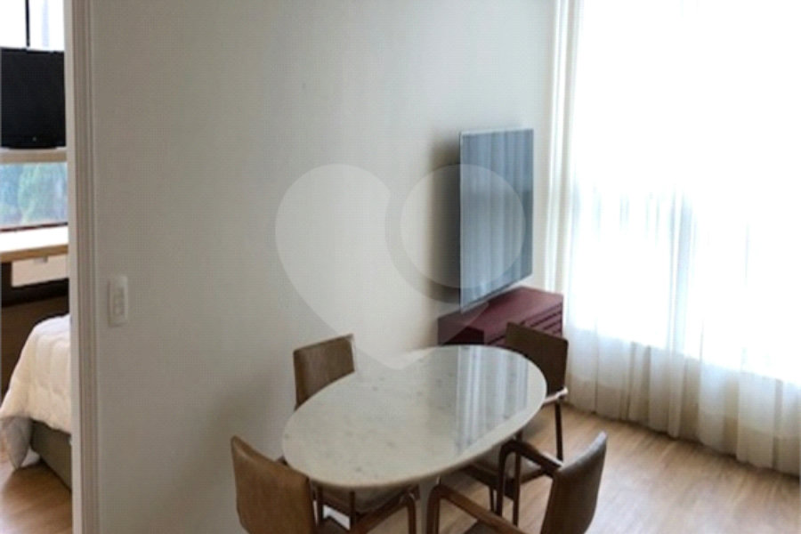 Flat à venda com 1 suíte em Santana, São Paulo, SP