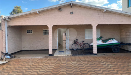 Casa à venda ou para alugar com 10 quartos no Centro, Ponta Porã, MS