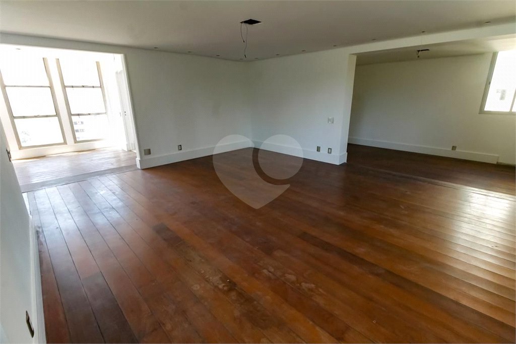 Apartamento à venda com 3 quartos, sendo 2 suítes, em Vila Andrade, São Paulo, SP