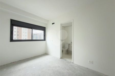 Apartamento à venda com 3 suítes em Vila Nova Conceição, São Paulo, SP