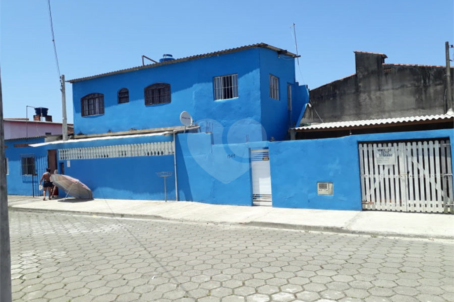 Casa à venda com 3 quartos em Balneário Laranjeiras, Itanhaém, SP