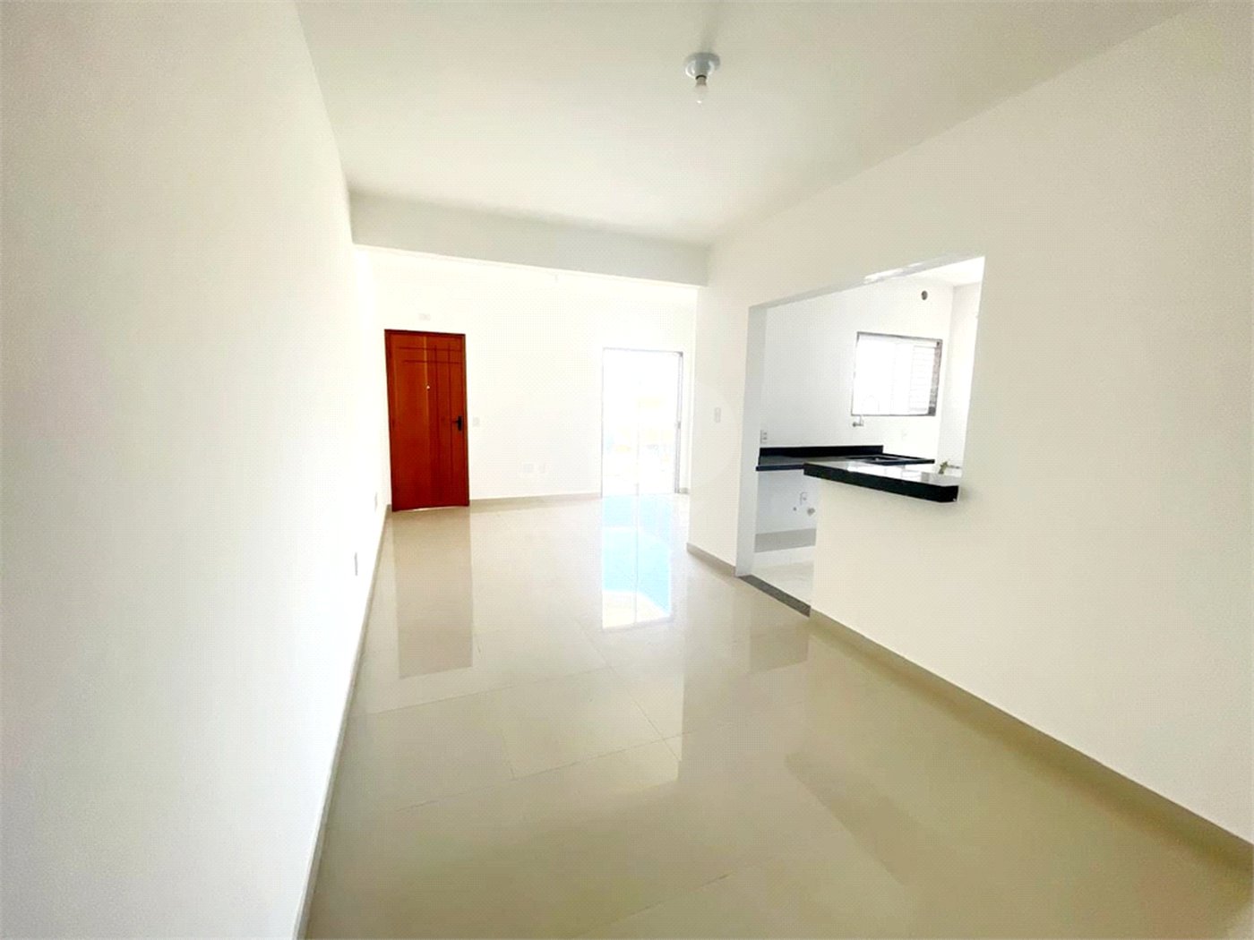 Apartamento à venda com 2 quartos, sendo 1 suíte, em Fluminense, São Pedro da Aldeia, RJ
