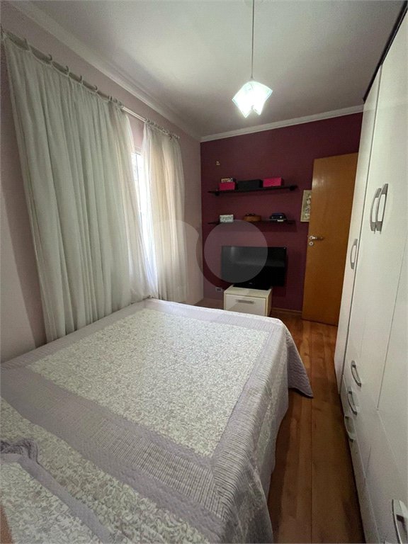 Casa à venda com 3 quartos, sendo 1 suíte,  em Jardim Casablanca, São Paulo, SP