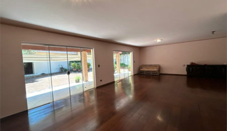 Casa à venda ou para alugar com 3 suítes em Jardim Guedala, São Paulo, SP