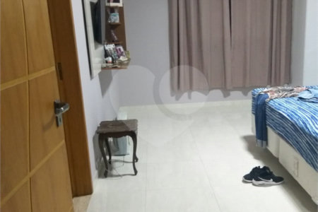 Sobrado à venda com 3 quartos, sendo 1 suíte, em Vila Galvão, Guarulhos, SP
