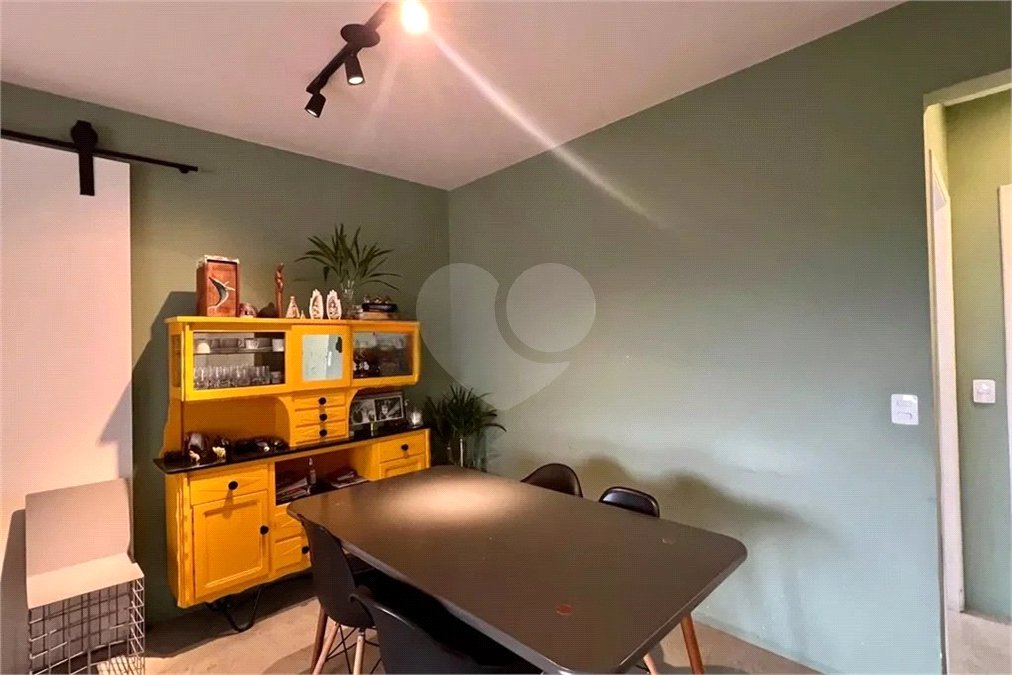 Apartamento à venda com 3 quartos, sendo 1 suíte, em Vila Madalena, São Paulo, SP