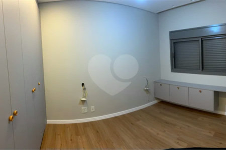Apartamento à venda com 3 suítes em Parada Inglesa, São Paulo, SP
