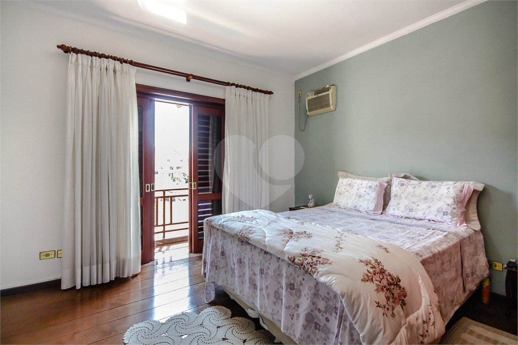 Casa à venda com 4 quartos, sendo 3 suítes, em City América, São Paulo, SP