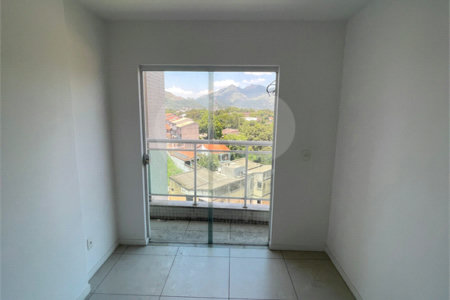 Apartamento à venda com 3 quartos, sendo 1 suíte, em Campo Grande, Rio de Janeiro, RJ