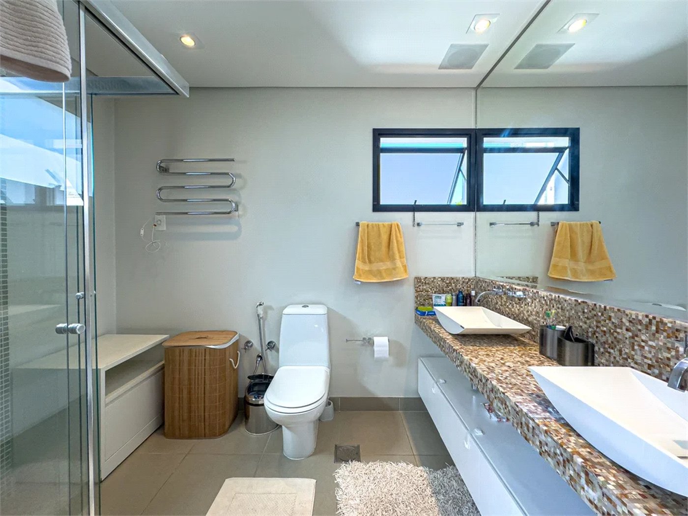 Apartamento à venda com 3 suítes em Sumarezinho, São Paulo, SP