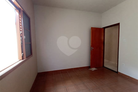Casa à venda com 6 quartos, sendo 2 suítes, no Centro, Itapetininga, SP