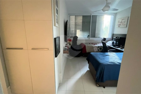 Apartamento à venda com 3 suítes em Vila Suzana, São Paulo, SP