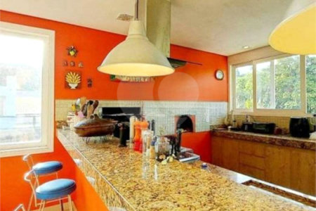 Casa à venda com 3 suítes no condomínio Vale da Santa Fé, Vinhedo - SP