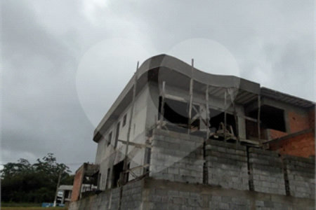 Terreno à venda com 3 quartos, sendo 1 suíte, no condomínio Lago dos Pássaros, Cotia - SP