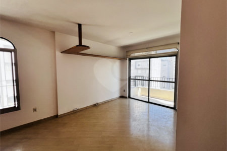 Apartamento à venda com 3 quartos, sendo 1 suíte, em Santa Cecília, São Paulo, SP