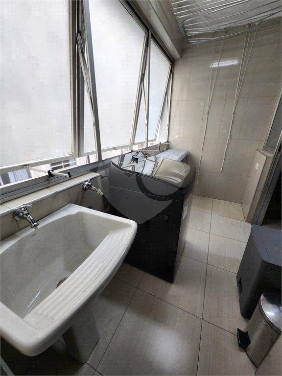 Apartamento à venda com 3 quartos, sendo 1 suíte, em Jardim Paulista, São Paulo, SP