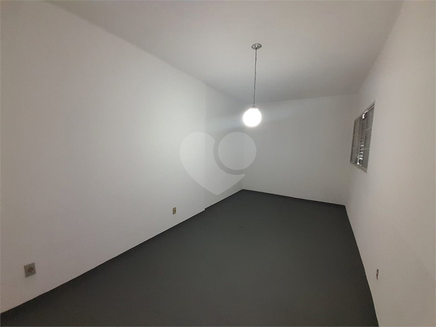 Casa Disponível para Venda ou Locação na Vila Nery – Ideal para Residência ou Comércio