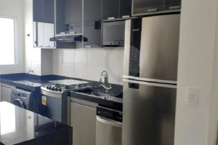 Apartamento no Condomínio Parque dos Manacás.