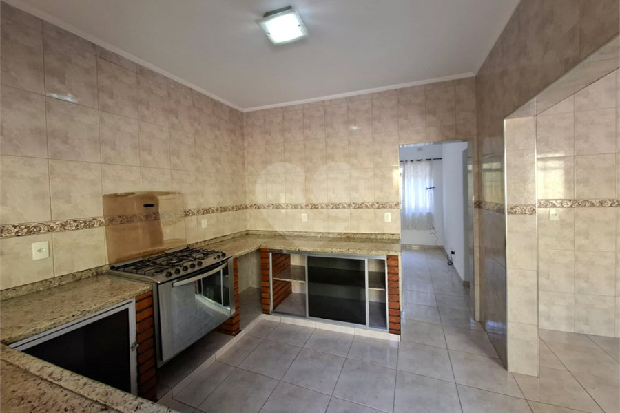 Sobrado à venda com 3 quartos no Brasilândia, São Paulo, SP