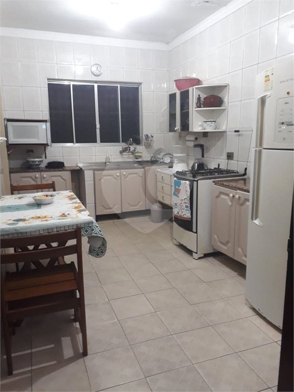 Sobrado à venda com 3 quartos, sendo 1 suíte,  em Vila Nivi, São Paulo, SP