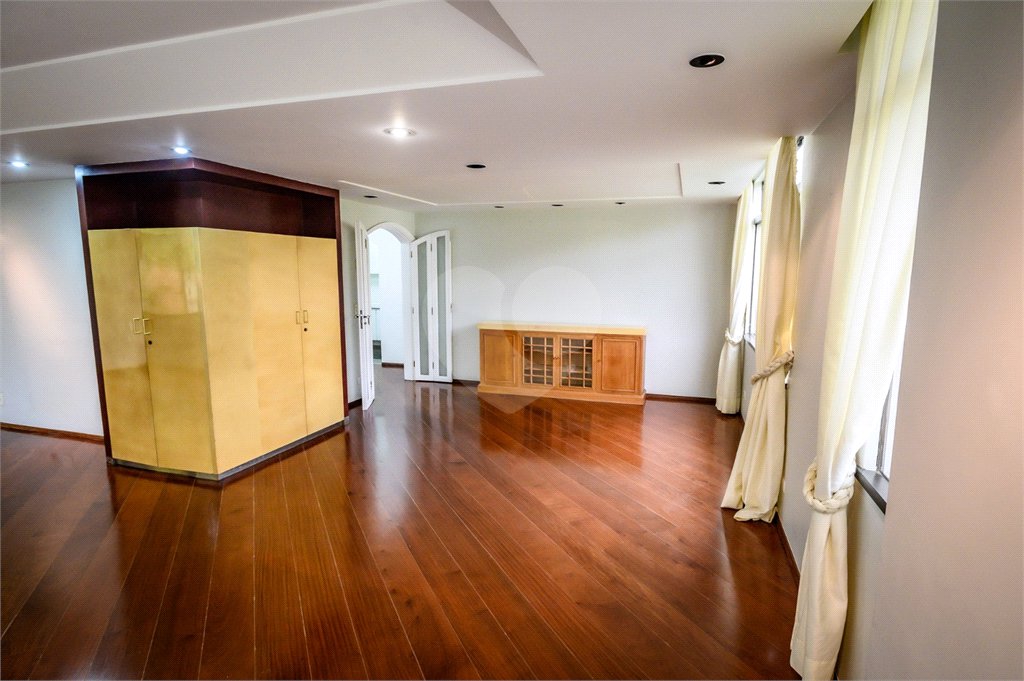 Apartamento à venda com 3 suítes em Paineiras do Morumbi, São Paulo, SP