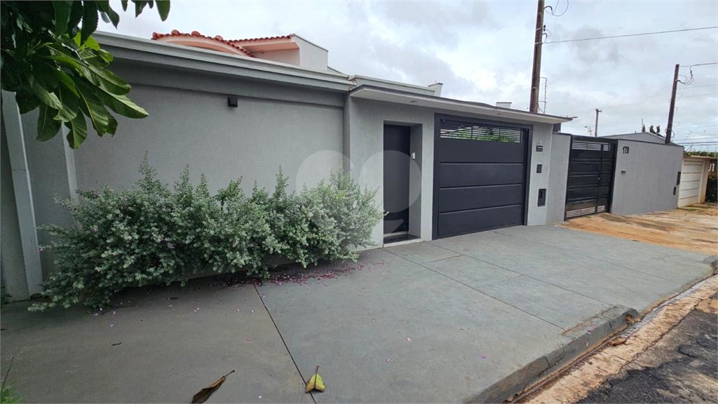 Casa à venda ou para alugar com 1 suíte em Residencial Cambuy, Araraquara, SP