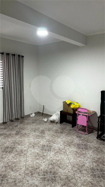 Casa à venda com 8 quartos, sendo 3 suítes,  no condomínio Terras de Santa Rosa, Salto - SP