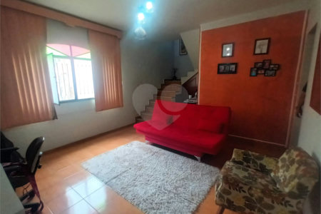 Casa à venda com 2 quartos, sendo 1 suíte, no condomínio Parque Central, Rio de Janeiro - RJ