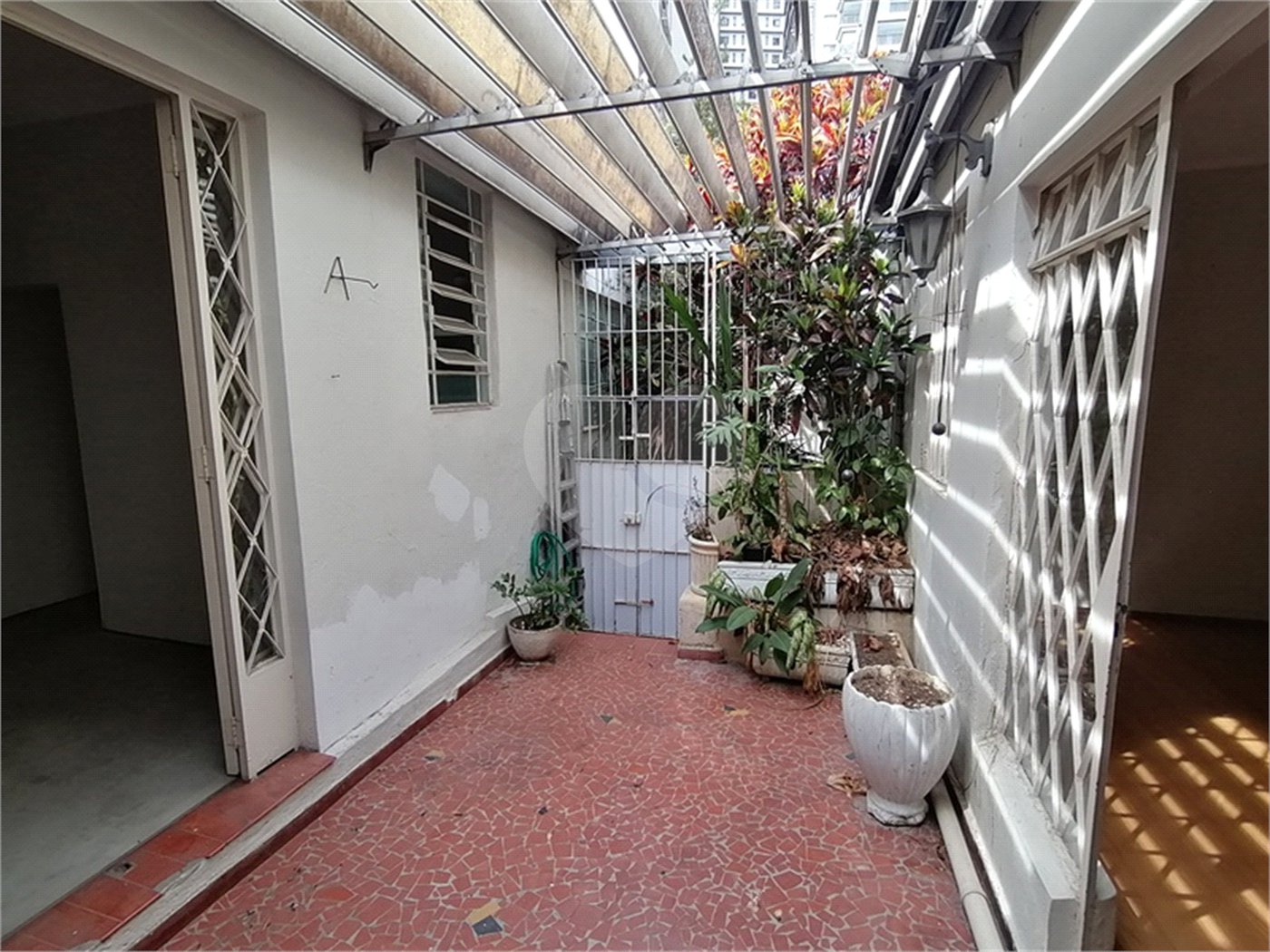 Casa Térrea à venda com 4 quartos, sendo 1 suíte, em Vila Mariana, São Paulo, SP