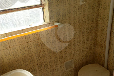 Casa à venda com 2 quartos, sendo 1 suíte, no Centro, Jarinu, SP