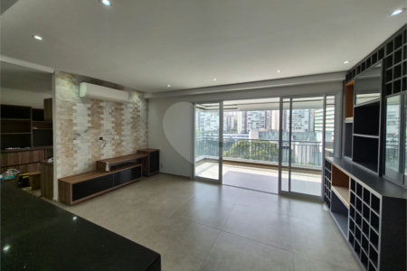 Apartamento à venda com 4 quartos, sendo 2 suítes, em Jardim Vazani, São Paulo, SP