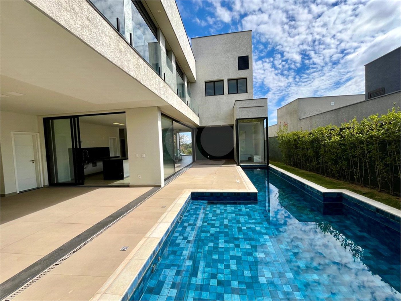 Casa à venda com 4 suítes no condomínio Alphaville Nova Esplanada 3, Votorantim - SP