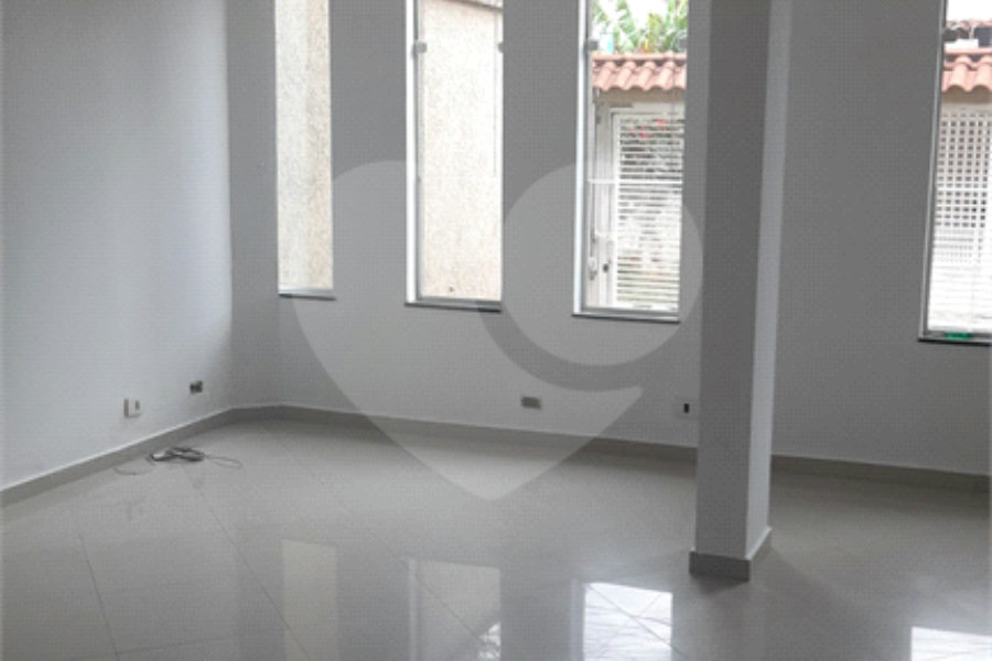Sobrado à venda com 3 quartos, sendo 1 suíte, em Tremembé, São Paulo, SP