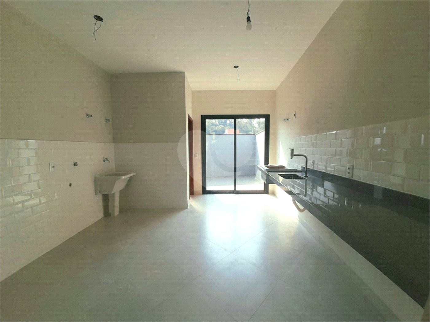 Casa à venda com 3 quartos, sendo 1 suíte, em Residencial/Comercial, Vinhedo, SP